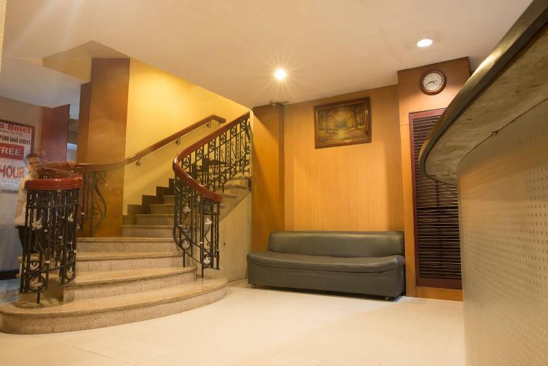 Vista Hotel Recto Manila Exterior photo